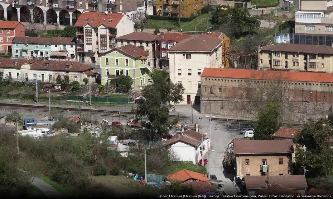 Spotkanie edukacyjne w Giżycku: Strażacy przekazali czujki dymu i tlenku węgla mieszkańcom